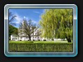 Das weiße Schloss im Hotelgelände