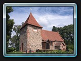 Kirche Laase. Hier beginnt die Wanderung.