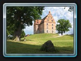 Nun haben wir es erreicht, das Ulrichshusener Schloss mit Park