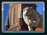 Löwe und Dom