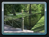Kanal und Brücke im Schlossgarten