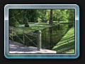 Kanal und Brücke im Schlossgarten