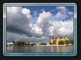 Schloss-Panorama über den Burgsee